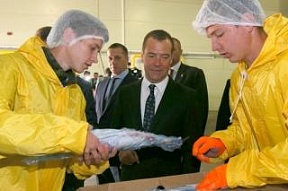 Медведев принял решение о создании ТОР «Южные Курилы» Медведев принял решение о создании ТОР «Южные Курилы»