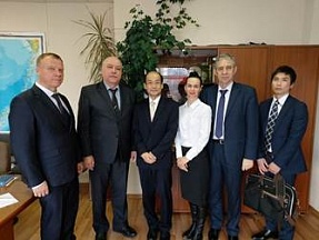 В представительстве МИД России в Южно-Сахалинске состоялась встреча руководства Сахалинской таможни и генерального консула Японии в Южно-Сахалинске Кадзухиро Куно