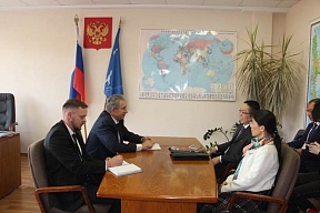 В Представительстве МИД России в г. Южно-Сахалинске прошла встреча с Генеральным консулом КНР во Владивостоке господином Янь Вэньбинь